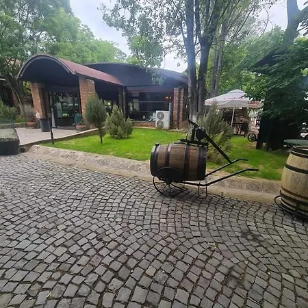 Queen Maria Hotel